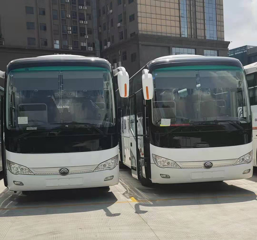 50座大巴车